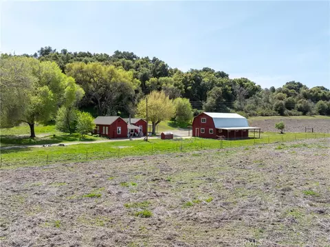 2925 Oakdale Rd, Paso Robles, CA 93446