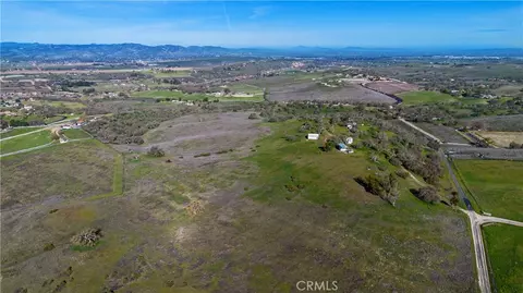 View/Area - 930 Windwood Rd, Paso Robles, CA 93446 photo 1 of 25