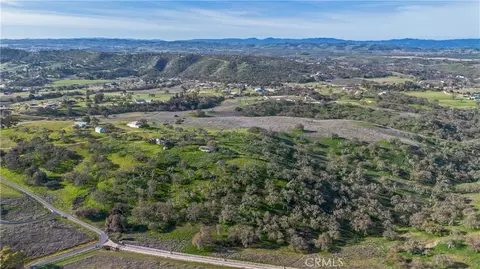 View/Area - 930 Windwood Rd, Paso Robles, CA 93446 photo 10 of 26