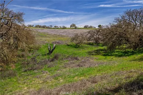 Exterior - 930 Windwood Rd, Paso Robles, CA 93446 photo 9 of 10