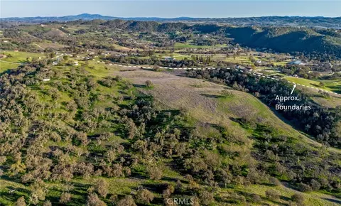View/Area - 930 Windwood Rd, Paso Robles, CA 93446 photo 18 of 25