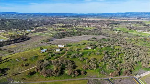 View/Area - 930 Windwood Rd, Paso Robles, CA 93446 photo 10 of 25