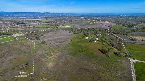 View/Area - 930 Windwood Rd, Paso Robles, CA 93446 photo 19 of 25