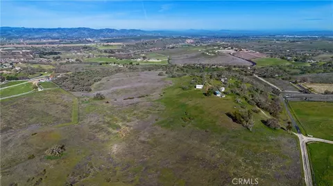 View/Area - 930 Windwood Rd, Paso Robles, CA 93446 photo 1 of 26
