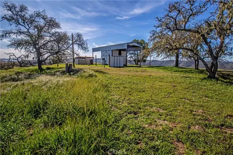Exterior - 930 Windwood Rd, Paso Robles, CA 93446 photo 3 of 10