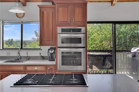 Kitchen - 2664 Pine Ridge Rd, Bradley, CA 93426 photo 2 of 3