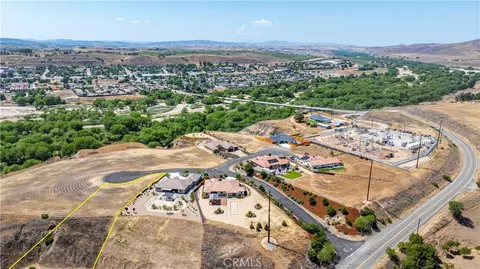 13040 River Bluffs Ln, San Miguel, CA 93451