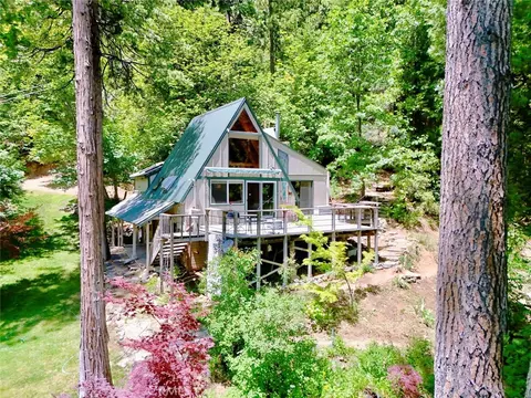 35 Sierra Buttes Rd, Sierra City, CA 96125