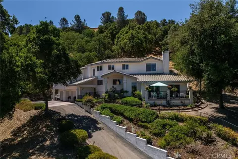 9230 Las Lomas Ave, Atascadero, CA 93422