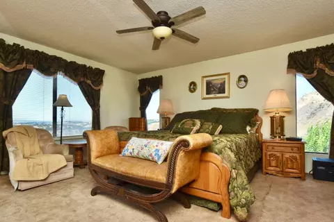 Bedroom - 1924 Surrey Way, Paso Robles, CA 93446 photo 1 of 3