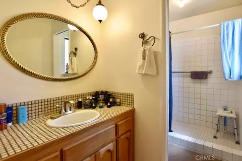 Bath - 1924 Surrey Way, Paso Robles, CA 93446 photo 4 of 5