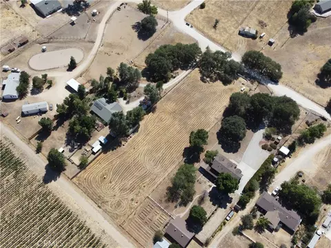 5710 Fa-rousse Way, Paso Robles, CA 93446 photo 9