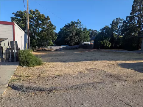 624 8th St, Paso Robles, CA 93446