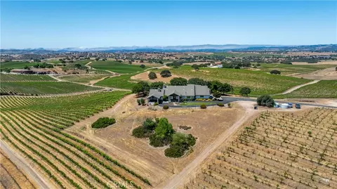 4995 Mill Rd, Paso Robles, CA 93446