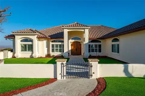 5495 Vista Serrano, Paso Robles, CA 93446 photo 4