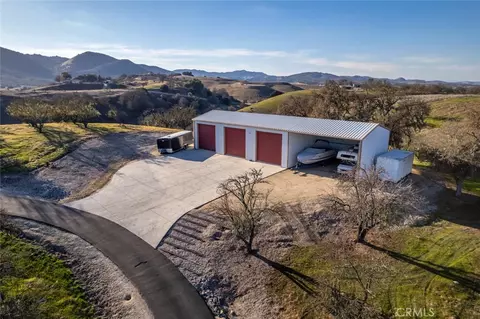 5495 Vista Serrano, Paso Robles, CA 93446 photo 57
