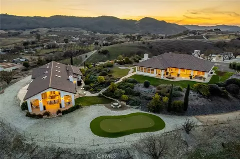 5495 Vista Serrano, Paso Robles, CA 93446 photo 3
