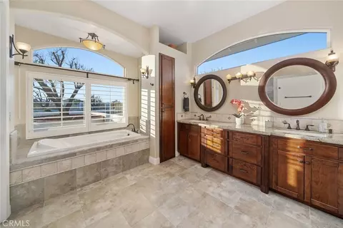5495 Vista Serrano, Paso Robles, CA 93446 photo 17