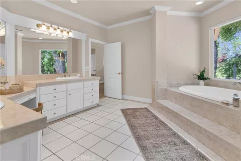 Bath - 117 Frontier Way, Templeton, CA 93465 photo 2 of 5
