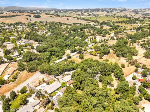 View/Area - 117 Frontier Way, Templeton, CA 93465 photo 2 of 3