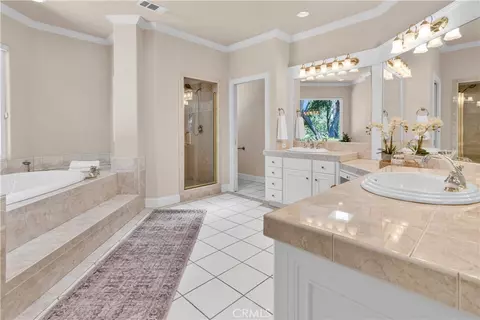 Bath - 117 Frontier Way, Templeton, CA 93465 photo 1 of 4