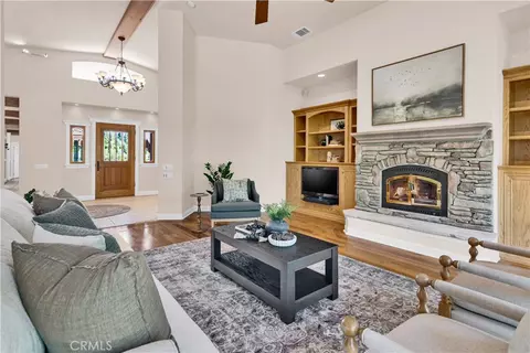 Living - 117 Frontier Way, Templeton, CA 93465 photo 3 of 4