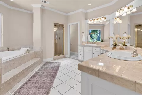Bath - 117 Frontier Way, Templeton, CA 93465 photo 1 of 4