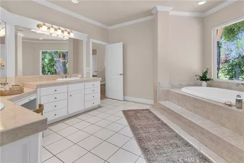 Bath - 117 Frontier Way, Templeton, CA 93465 photo 2 of 4