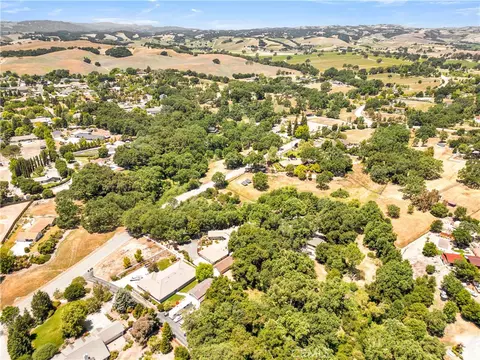 View/Area - 117 Frontier Way, Templeton, CA 93465 photo 2 of 3