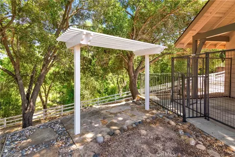 Exterior - 117 Frontier Way, Templeton, CA 93465 photo 6 of 8