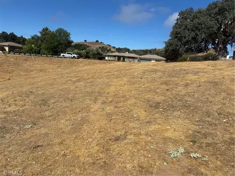 9974 Flyrod Dr, Paso Robles, CA 93446 photo 4