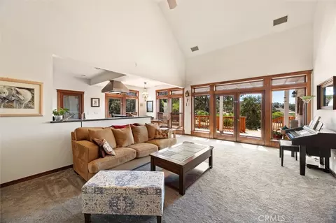 Living - 5625 Linne Rd, Paso Robles, CA 93446 photo 2 of 3