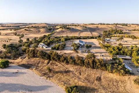 View/Area - 5625 Linne Rd, Paso Robles, CA 93446 photo 4 of 7