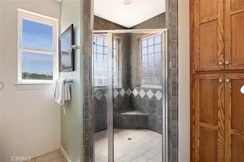 Bath - 5625 Linne Rd, Paso Robles, CA 93446 photo 1 of 3