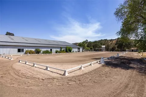Exterior - 5625 Linne Rd, Paso Robles, CA 93446 photo 2 of 23