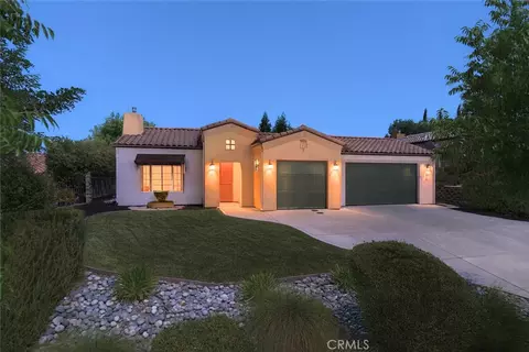 959 Vista Cerro Dr, Paso Robles, CA 93446