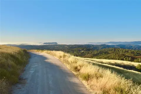 74010 Copperhead Rd, Bradley, CA 93426