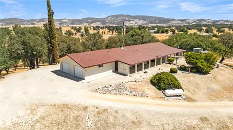 69487 Interlake Rd, Bradley, CA 93426