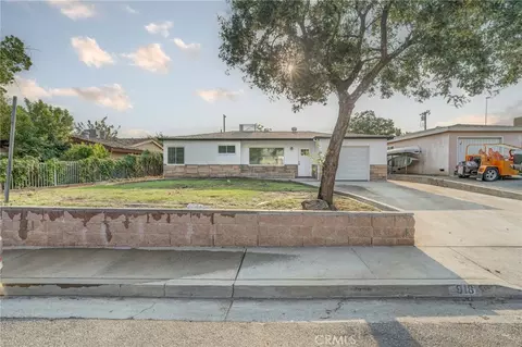 918 Blossom, Bakersfield, CA 93306