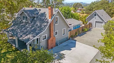 8955 Curbaril Ave, Atascadero, CA 93422