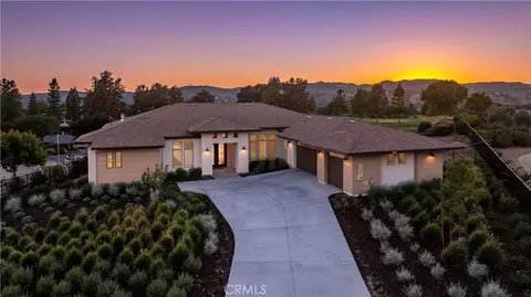 699 Waterford Ct, Paso Robles, CA 93446