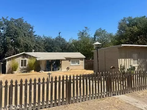 818 Olive St, Paso Robles, CA 93446