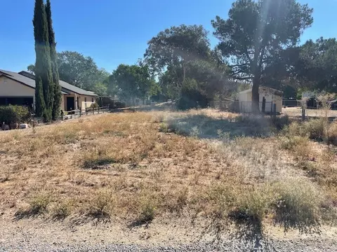 286 1st, Shandon, CA 93461 photo 2