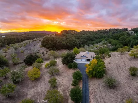 4242 Las Tablas Willow Creek Rd, Paso Robles, CA 93446