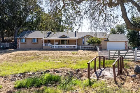 3880 Ardilla, Atascadero, CA 93422