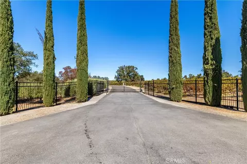 Exterior - 6944 Union Rd, Paso Robles, CA 93446 photo 1 of 22