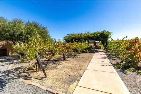 Exterior - 6944 Union Rd, Paso Robles, CA 93446 photo 14 of 22