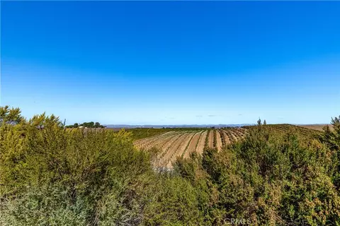 View/Area - 6944 Union Rd, Paso Robles, CA 93446 photo 1 of 3