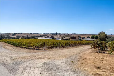 Exterior - 6944 Union Rd, Paso Robles, CA 93446 photo 12 of 22
