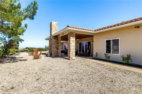 Exterior - 6944 Union Rd, Paso Robles, CA 93446 photo 6 of 22